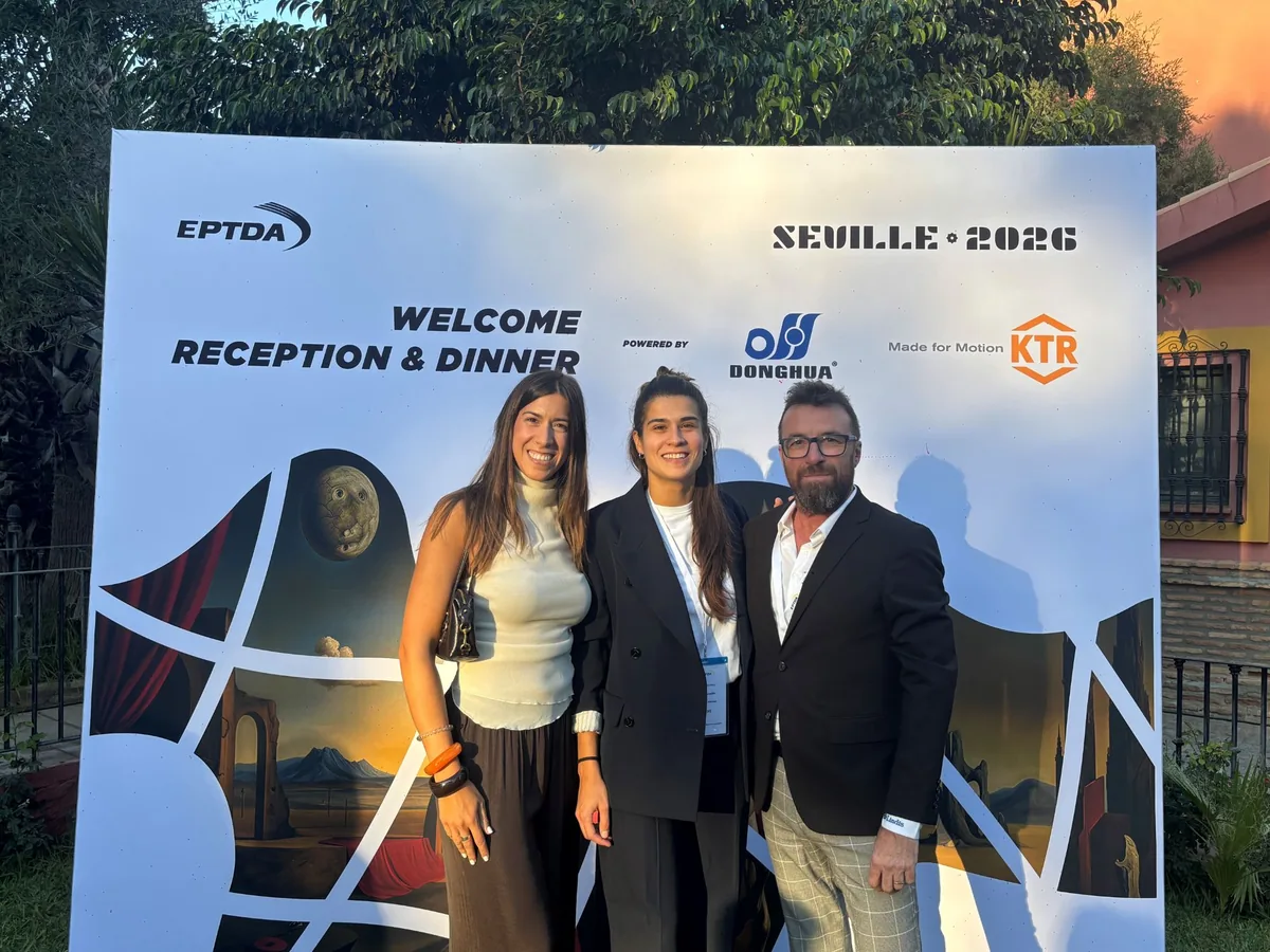 Representantes de Lindis en la cena de bienvenida de la EPTDA 2026